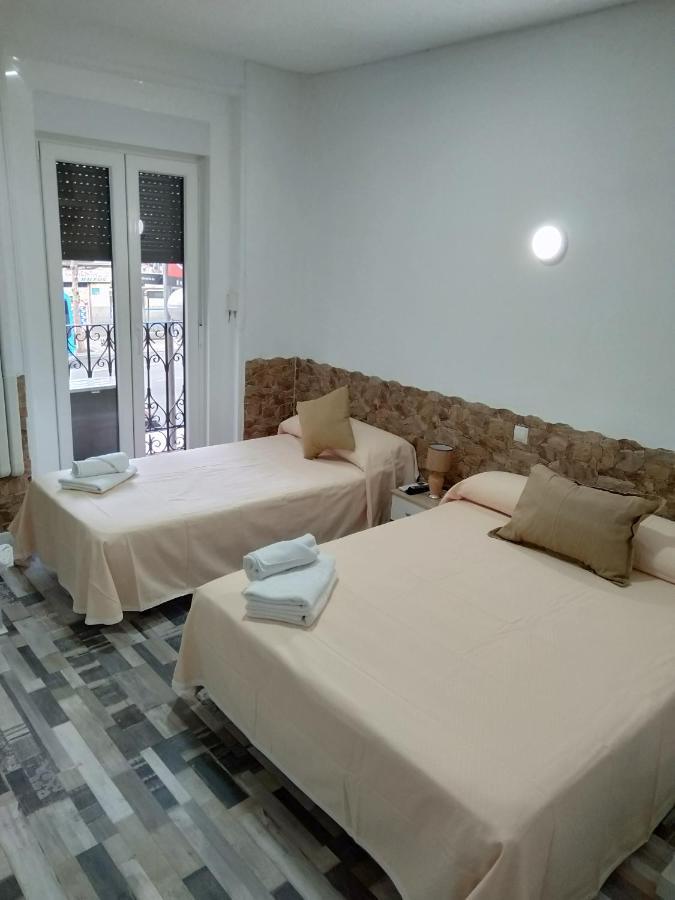 Hostal Noche Y Dia Madrid Exterior photo